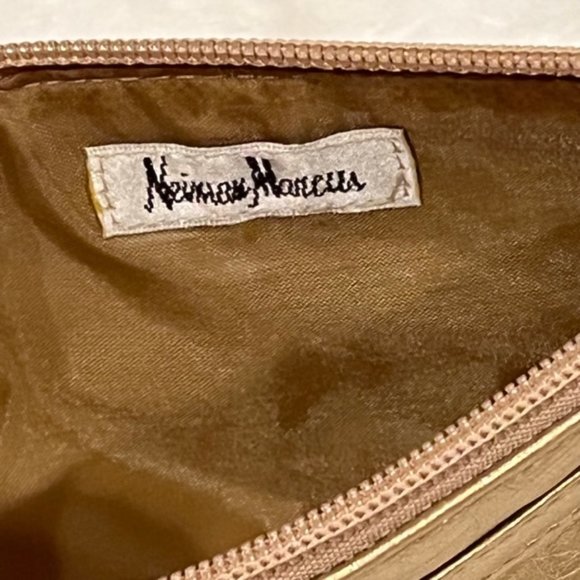 NEIMAN MARCUS Metallic Gold Wristlet NWOT - Picture 10 of 14